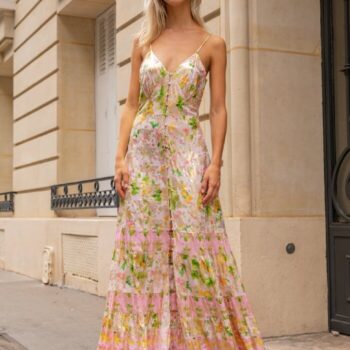 ροζ φόρεμα γυαλιστερό ρομαντικό με λεπτή τιράντα