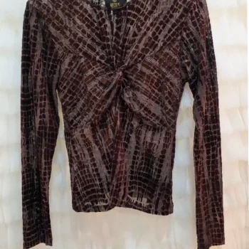 καφέ ημιδιάφανη μπλούζα με βελουτέ λεπτομέρειες we coss