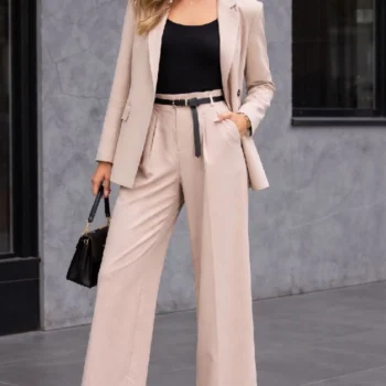 ριγέ κοστούμι γυναικείο μπεζ σακάκι παντελόνα