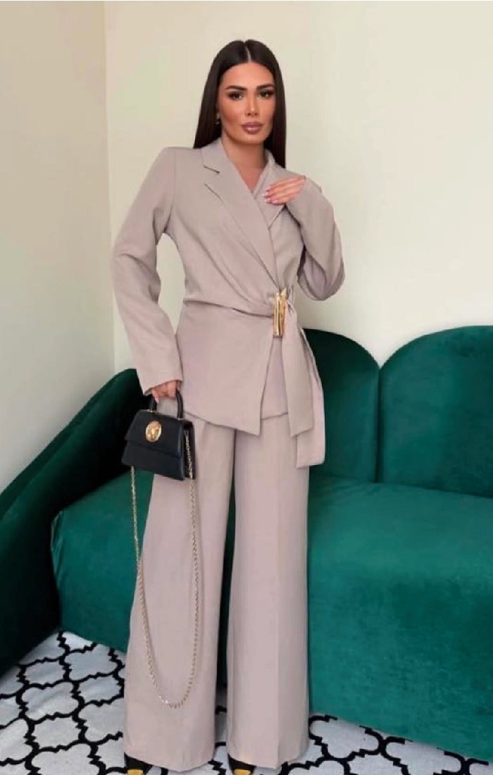 μπεζ κοστούμι γυναικείο με παντελόνα με λάστιχο στη μέση